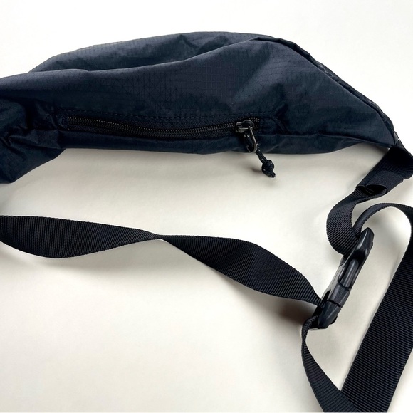 Columbia black Waist Pack - Picture 3 of 4